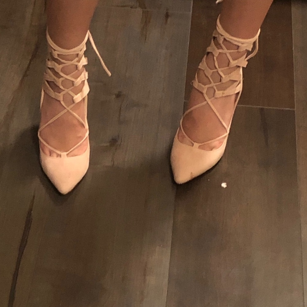 Strappy pumps